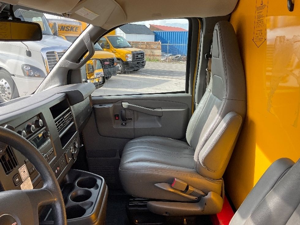 Light Duty Box Truck-Light and Medium Duty Trucks-GMC-2021-Savana G33503-West Valley City-UT-104,011\n\t\tmiles-$ 27,250 - Image 18