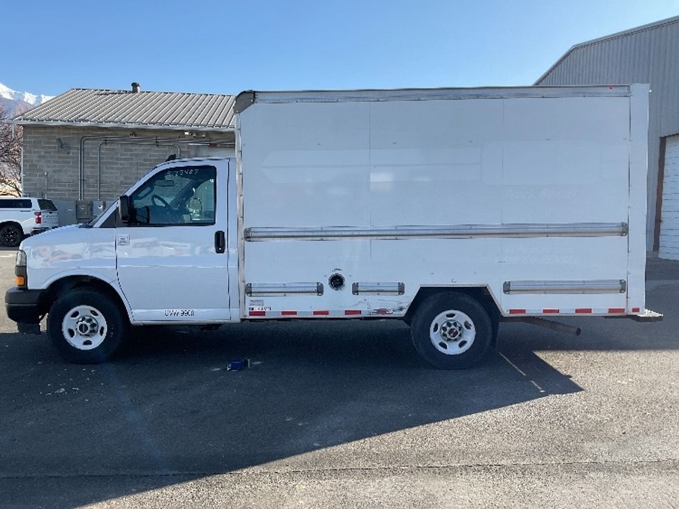 Light Duty Box Truck-Light and Medium Duty Trucks-GMC-2021-Savana G33503-West Valley City-UT-104,558\n\t\tmiles-$ 30,000 - Image 4