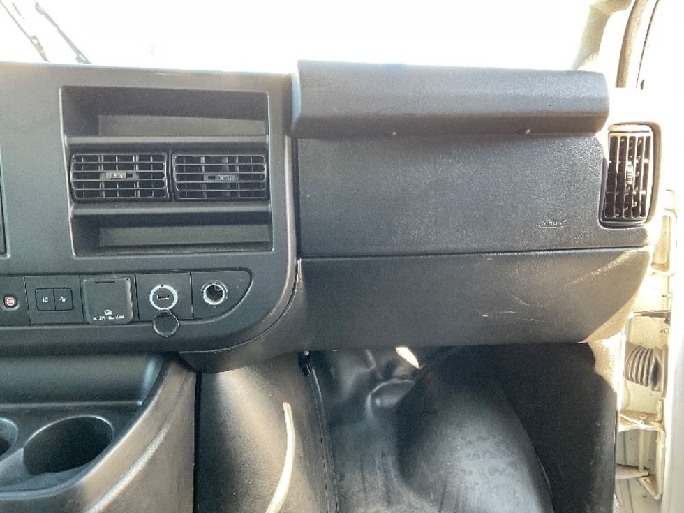 Light Duty Box Truck-Light and Medium Duty Trucks-GMC-2021-Savana G33503-West Valley City-UT-104,558\n\t\tmiles-$ 30,000 - Image 20