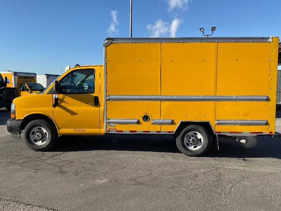 Light Duty Box Truck-Light and Medium Duty Trucks-GMC-2021-Savana G33503-West Valley City-UT-111,395\n\t\tmiles-$ 26,500 - Image 4