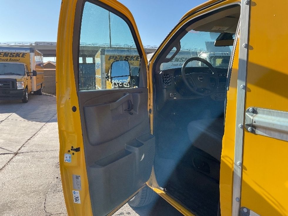 Light Duty Box Truck-Light and Medium Duty Trucks-GMC-2021-Savana G33503-West Valley City-UT-111,395\n\t\tmiles-$ 26,500 - Image 15