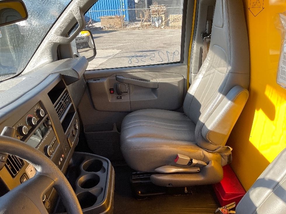 Light Duty Box Truck-Light and Medium Duty Trucks-GMC-2021-Savana G33503-West Valley City-UT-111,395\n\t\tmiles-$ 26,500 - Image 18