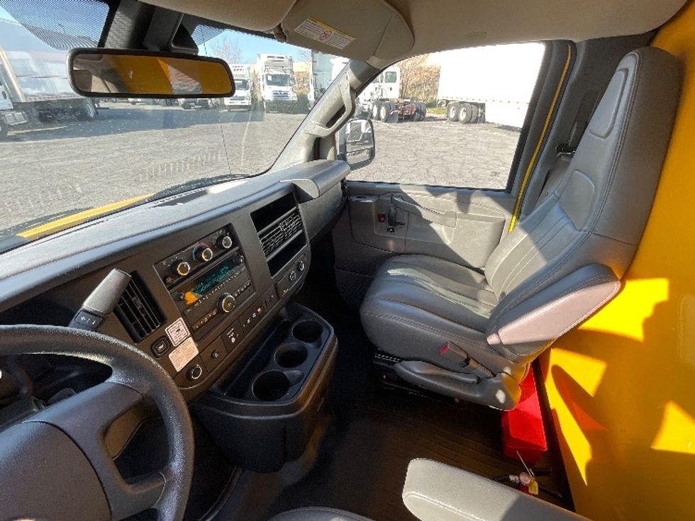 Light Duty Box Truck-Light and Medium Duty Trucks-GMC-2021-Savana G33503-West Valley City-UT-113,141\n\t\tmiles-$ 26,250 - Image 19