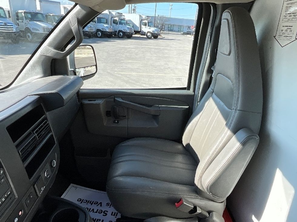 Light Duty Box Truck-Light and Medium Duty Trucks-GMC-2021-Savana G33503-West Valley City-UT-122,075\n\t\tmiles-$ 27,750 - Image 18
