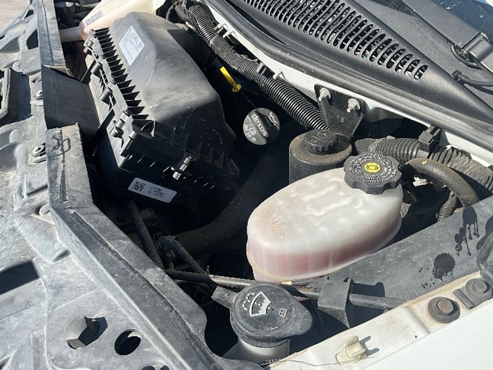 Light Duty Box Truck-Light and Medium Duty Trucks-GMC-2021-Savana G33503-West Valley City-UT-122,075\n\t\tmiles-$ 27,750 - Image 23