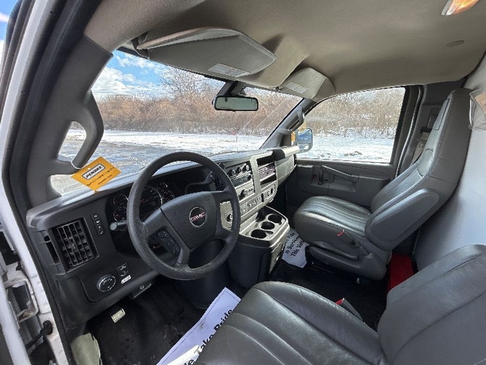 Light Duty Box Truck-Light and Medium Duty Trucks-GMC-2021-Savana G33503-White Deer-PA-107,287\n\t\tmiles-$ 27,250 - Image 16