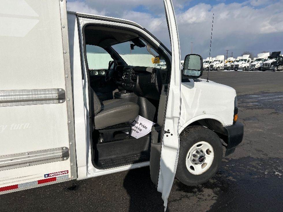 Light Duty Box Truck-Light and Medium Duty Trucks-GMC-2021-Savana G33503-White Deer-PA-107,287\n\t\tmiles-$ 27,250 - Image 19