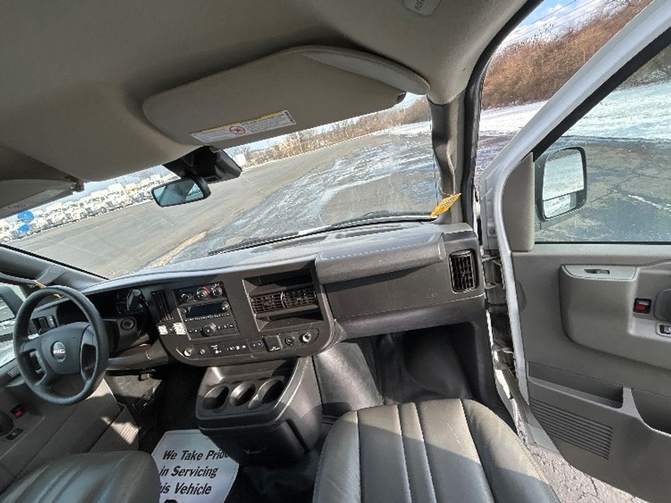 Light Duty Box Truck-Light and Medium Duty Trucks-GMC-2021-Savana G33503-White Deer-PA-107,287\n\t\tmiles-$ 27,250 - Image 20