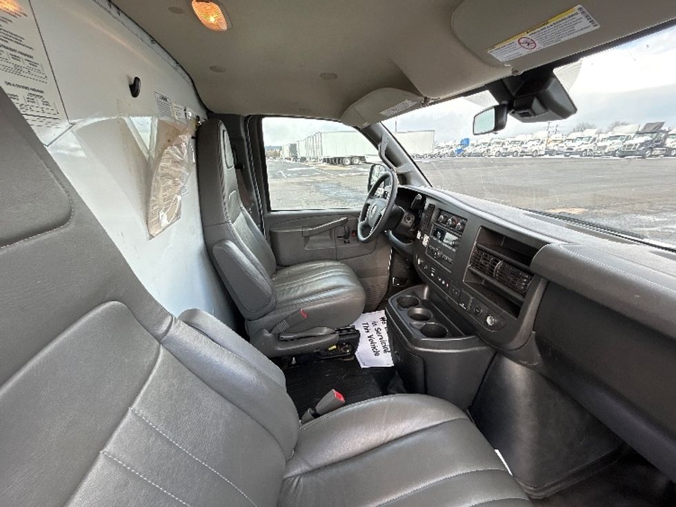 Light Duty Box Truck-Light and Medium Duty Trucks-GMC-2021-Savana G33503-White Deer-PA-107,287\n\t\tmiles-$ 27,250 - Image 21