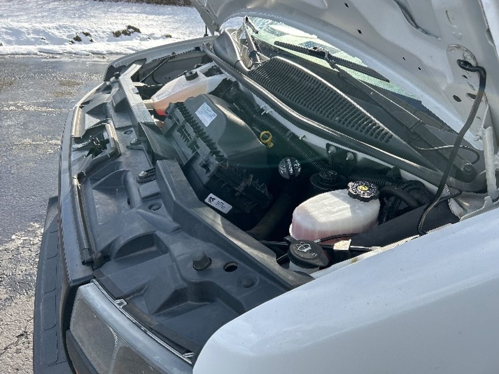 Light Duty Box Truck-Light and Medium Duty Trucks-GMC-2021-Savana G33503-White Deer-PA-107,287\n\t\tmiles-$ 27,250 - Image 23