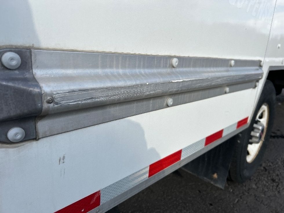 Light Duty Box Truck-Light and Medium Duty Trucks-GMC-2021-Savana G33503-White Deer-PA-107,287\n\t\tmiles-$ 27,250 - Image 24