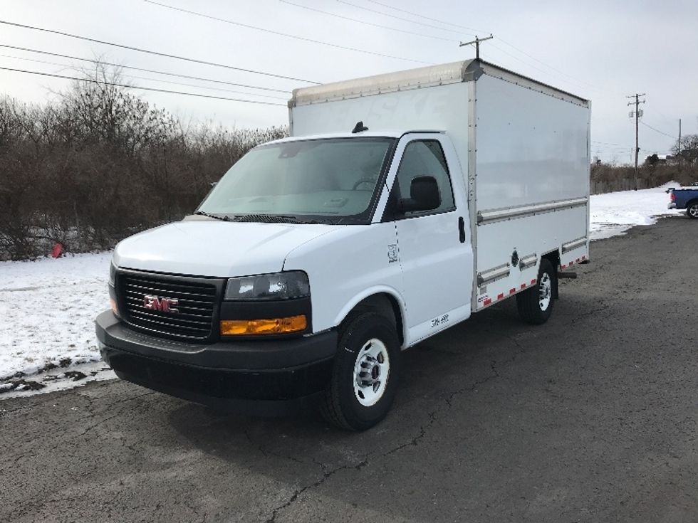Light Duty Box Truck-Light and Medium Duty Trucks-GMC-2021-Savana G33503-White Deer-PA-110,095\n\t\tmiles-$ 27,000 - Image 3