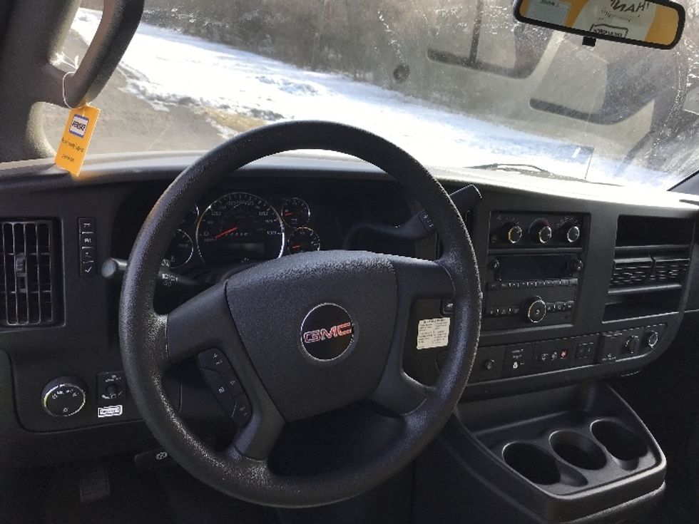 Light Duty Box Truck-Light and Medium Duty Trucks-GMC-2021-Savana G33503-White Deer-PA-111,372\n\t\tmiles-$ 24,500 - Image 14