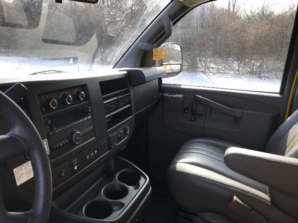 Light Duty Box Truck-Light and Medium Duty Trucks-GMC-2021-Savana G33503-White Deer-PA-111,372\n\t\tmiles-$ 24,500 - Image 15