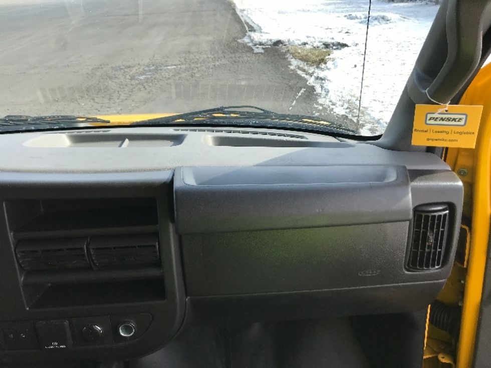 Light Duty Box Truck-Light and Medium Duty Trucks-GMC-2021-Savana G33503-White Deer-PA-111,372\n\t\tmiles-$ 24,500 - Image 17