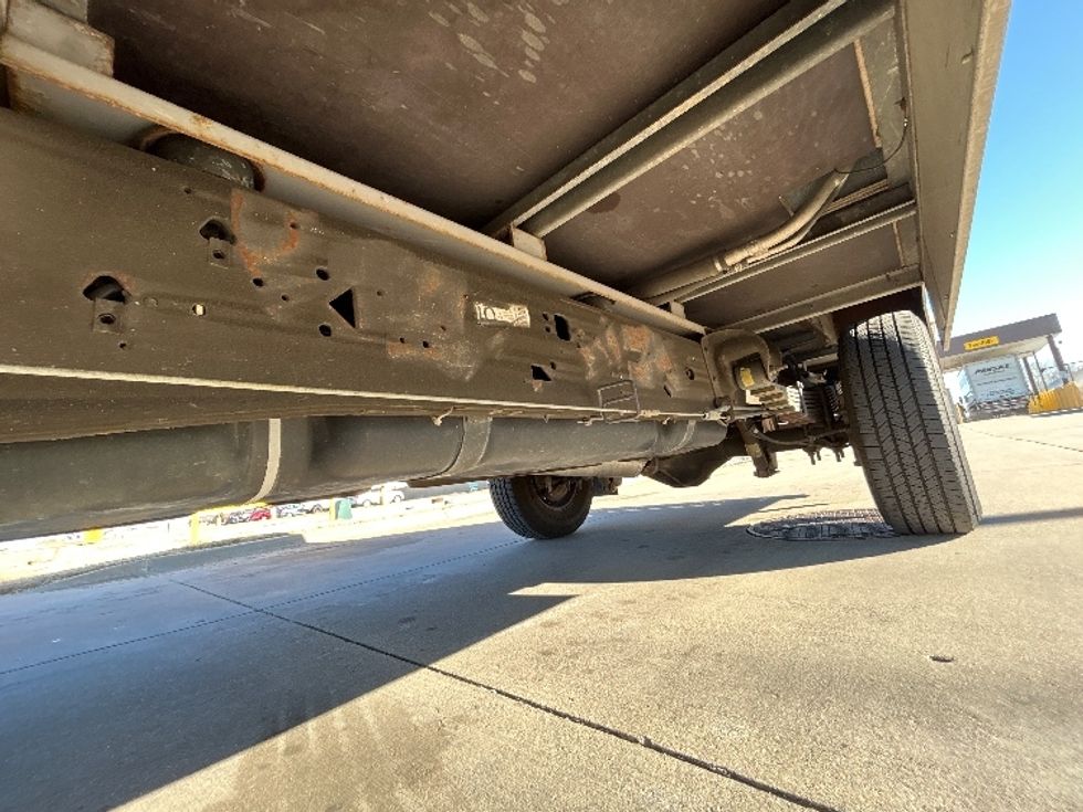 Light Duty Box Truck-Light and Medium Duty Trucks-GMC-2021-Savana G33503-Wichita-KS-103,074\n\t\tmiles-$ 26,000 - Image 5