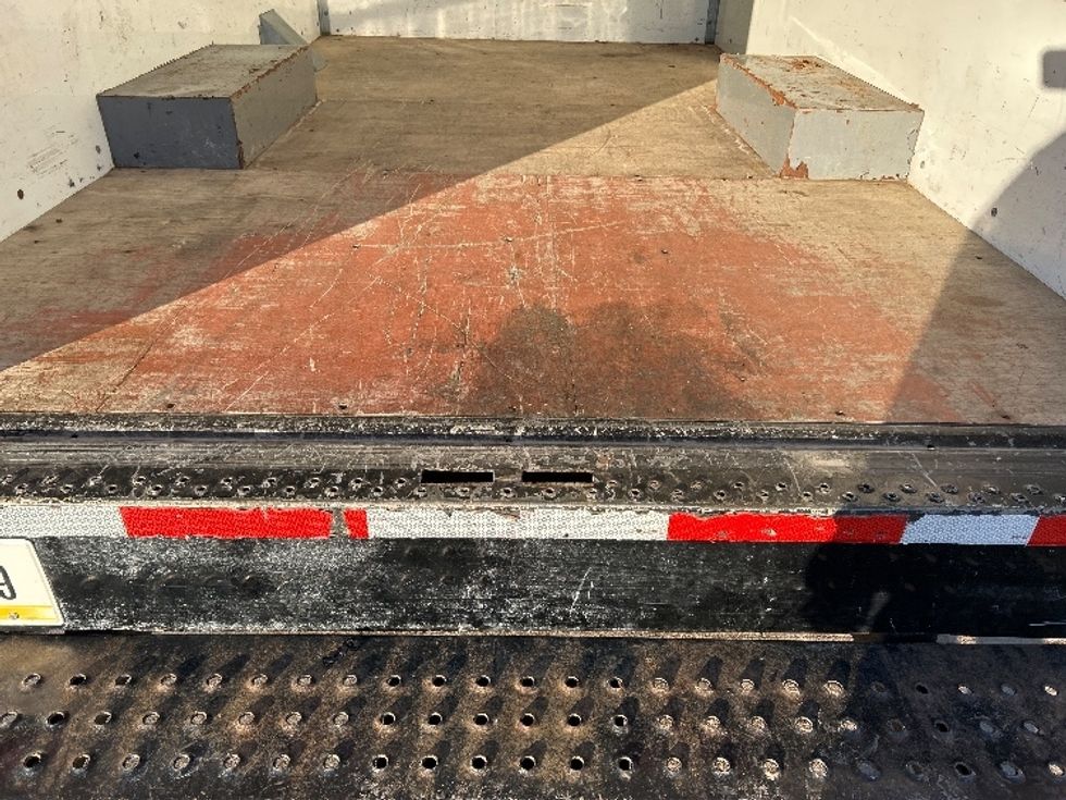 Light Duty Box Truck-Light and Medium Duty Trucks-GMC-2021-Savana G33503-Wichita-KS-109,348\n\t\tmiles-$ 25,250 - Image 10