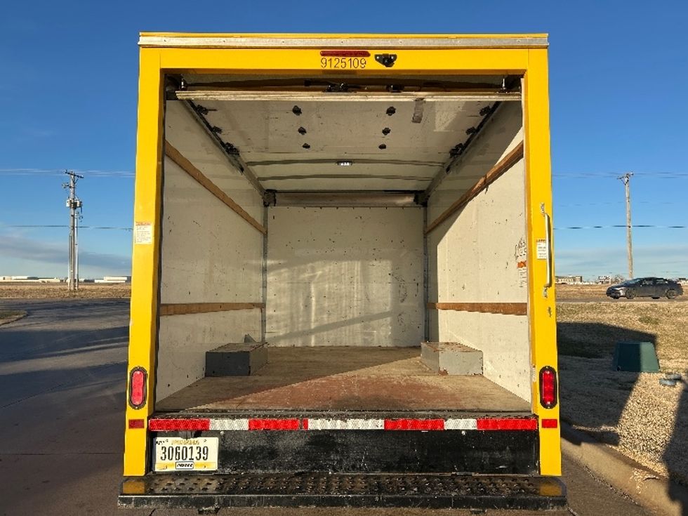 Light Duty Box Truck-Light and Medium Duty Trucks-GMC-2021-Savana G33503-Wichita-KS-109,348\n\t\tmiles-$ 25,250 - Image 8