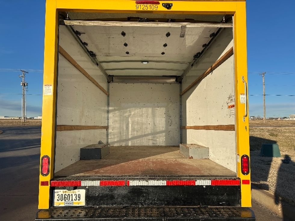 Light Duty Box Truck-Light and Medium Duty Trucks-GMC-2021-Savana G33503-Wichita-KS-109,348\n\t\tmiles-$ 25,250 - Image 9