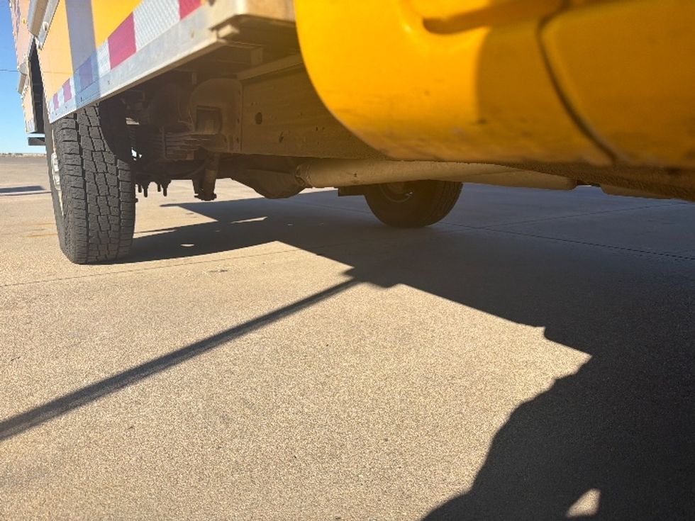 Light Duty Box Truck-Light and Medium Duty Trucks-GMC-2021-Savana G33503-Wichita-KS-110,876\n\t\tmiles-$ 25,250 - Image 13