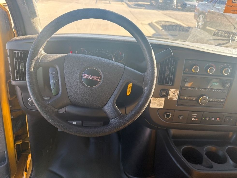 Light Duty Box Truck-Light and Medium Duty Trucks-GMC-2021-Savana G33503-Wichita-KS-110,876\n\t\tmiles-$ 25,250 - Image 17