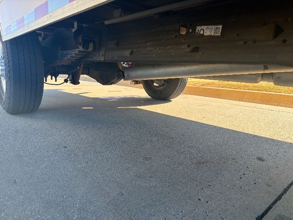 Light Duty Box Truck-Light and Medium Duty Trucks-GMC-2021-Savana G33503-Wichita-KS-112,387\n\t\tmiles-$ 25,000 - Image 12