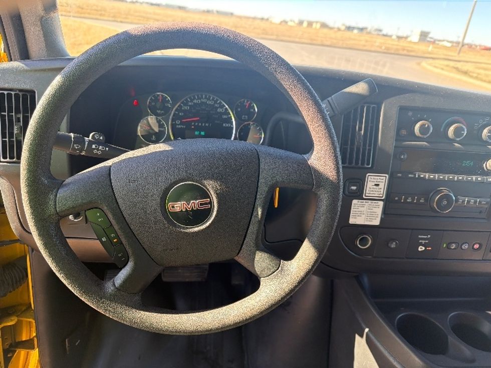 Light Duty Box Truck-Light and Medium Duty Trucks-GMC-2021-Savana G33503-Wichita-KS-112,387\n\t\tmiles-$ 25,000 - Image 16