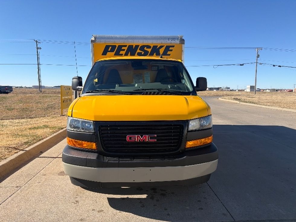 Light Duty Box Truck-Light and Medium Duty Trucks-GMC-2021-Savana G33503-Wichita-KS-112,387\n\t\tmiles-$ 25,000 - Image 2