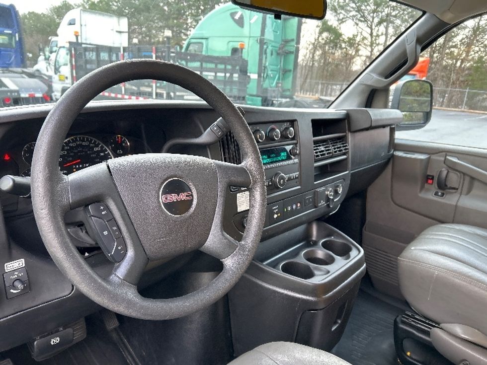 Light Duty Box Truck-Light and Medium Duty Trucks-GMC-2021-Savana G33503-Winston Salem-NC-119,549\n\t\tmiles-$ 25,750 - Image 16