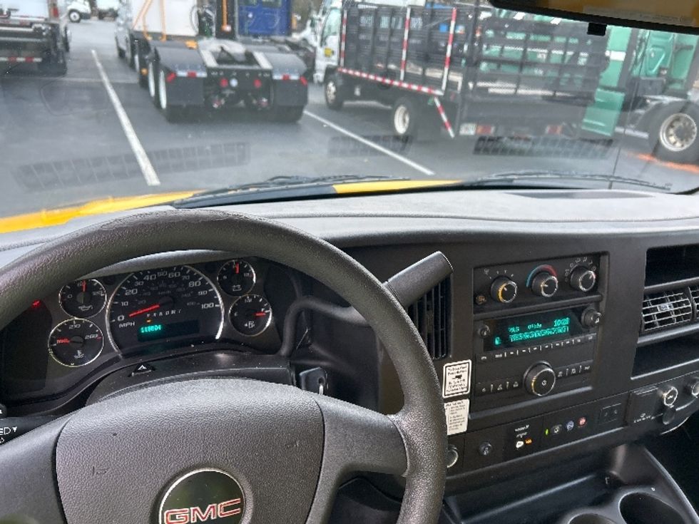 Light Duty Box Truck-Light and Medium Duty Trucks-GMC-2021-Savana G33503-Winston Salem-NC-119,549\n\t\tmiles-$ 25,750 - Image 17