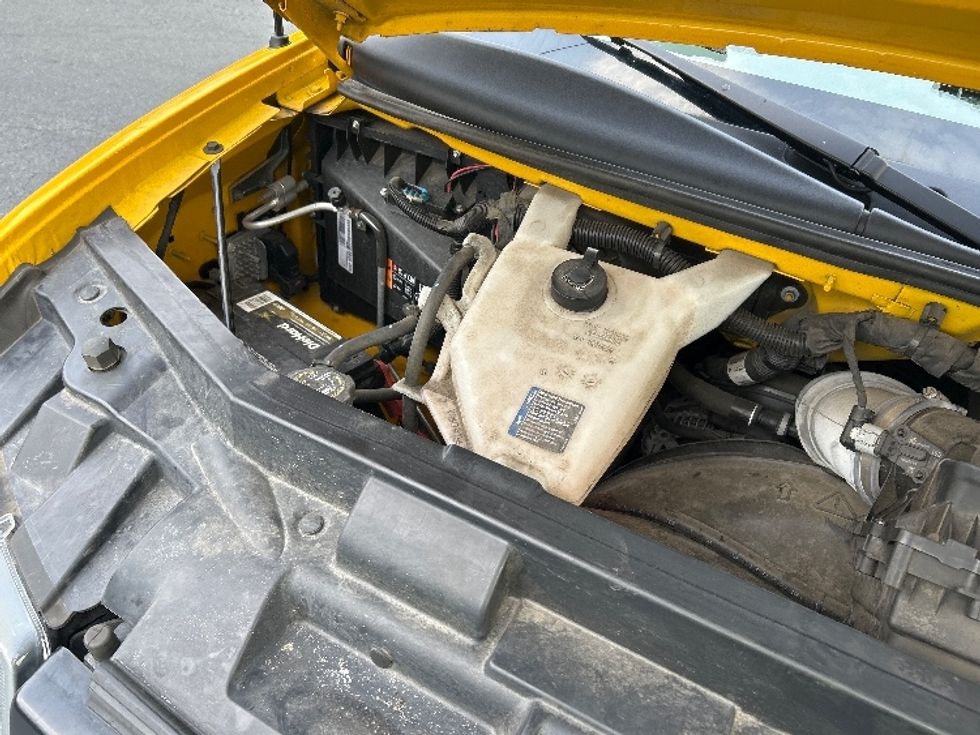 Light Duty Box Truck-Light and Medium Duty Trucks-GMC-2021-Savana G33503-Winston Salem-NC-119,549\n\t\tmiles-$ 25,750 - Image 22