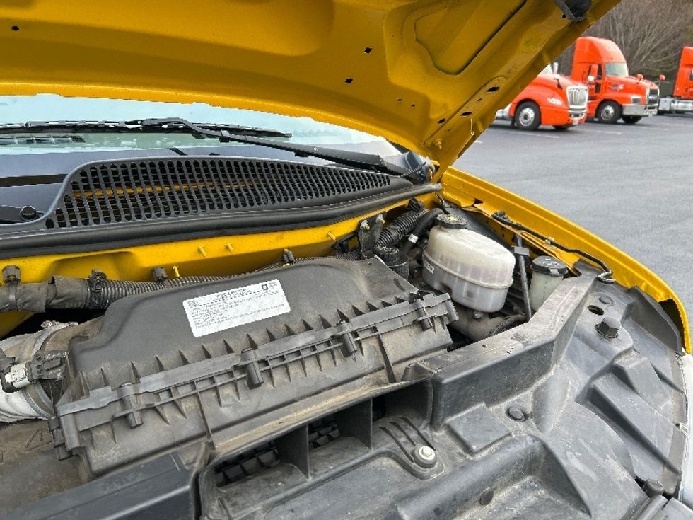 Light Duty Box Truck-Light and Medium Duty Trucks-GMC-2021-Savana G33503-Winston Salem-NC-119,549\n\t\tmiles-$ 25,750 - Image 23