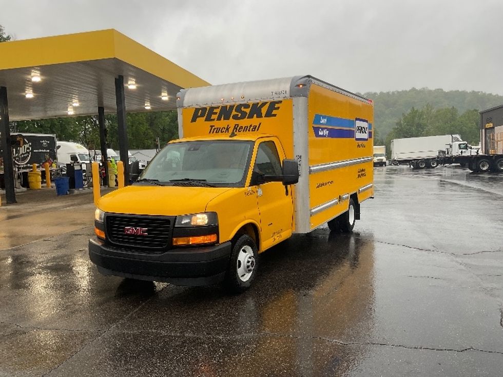 Light Duty Box Truck-Light and Medium Duty Trucks-GMC-2021-Savana G33903-Akron-OH-100,620\n\t\tmiles-$ 25,250 - Image 1