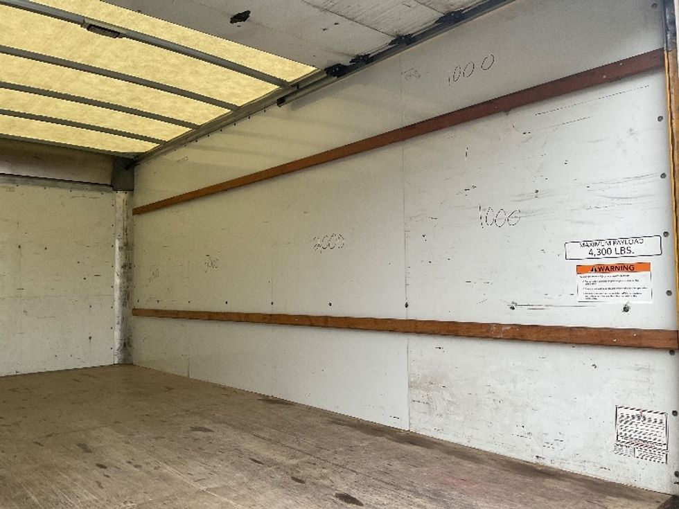 Light Duty Box Truck-Light and Medium Duty Trucks-GMC-2021-Savana G33903-Akron-OH-100,620\n\t\tmiles-$ 25,250 - Image 12