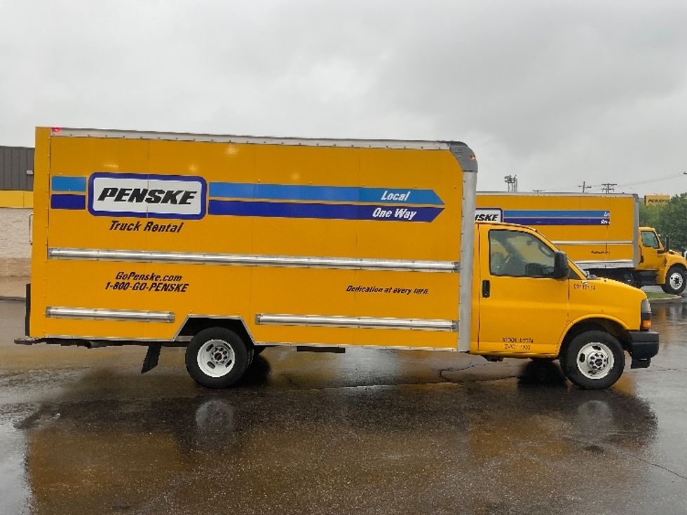 Light Duty Box Truck-Light and Medium Duty Trucks-GMC-2021-Savana G33903-Akron-OH-100,620\n\t\tmiles-$ 25,250 - Image 15