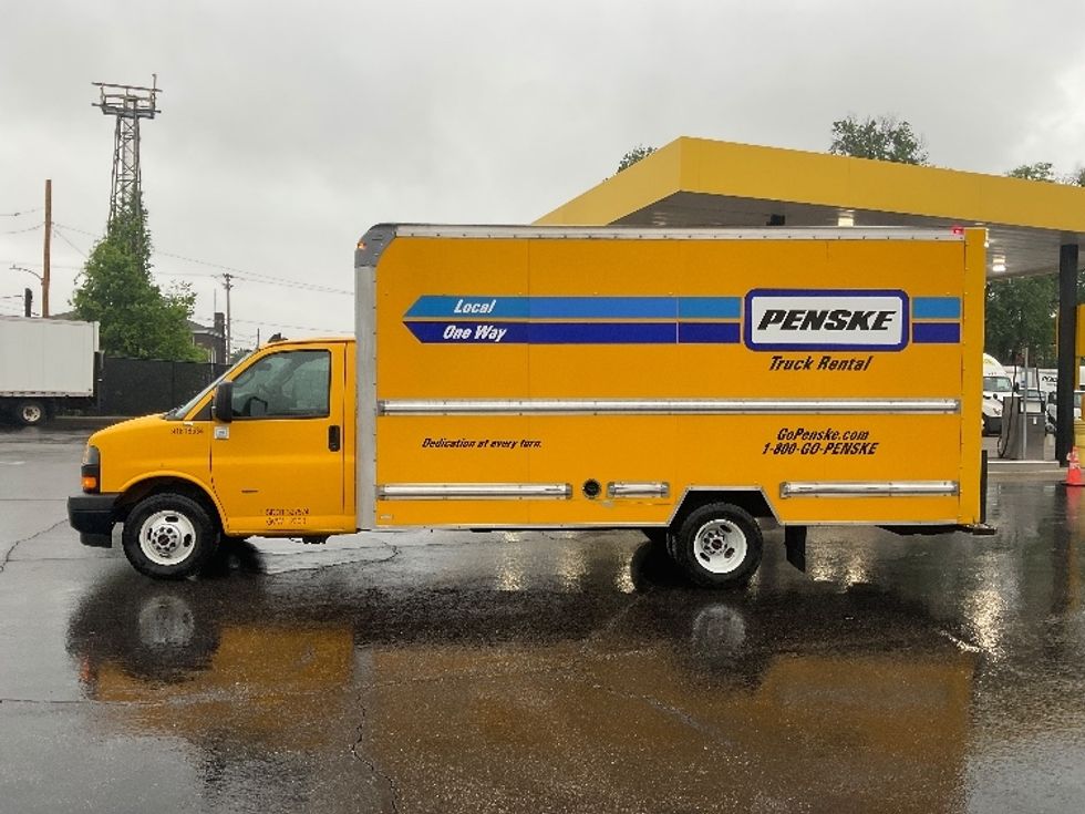 Light Duty Box Truck-Light and Medium Duty Trucks-GMC-2021-Savana G33903-Akron-OH-100,620\n\t\tmiles-$ 25,250 - Image 4