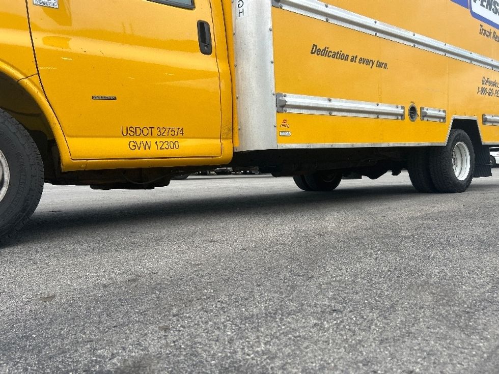 Light Duty Box Truck-Light and Medium Duty Trucks-GMC-2021-Savana G33903-Akron-OH-101,000\n\t\tmiles-$ 25,250 - Image 5