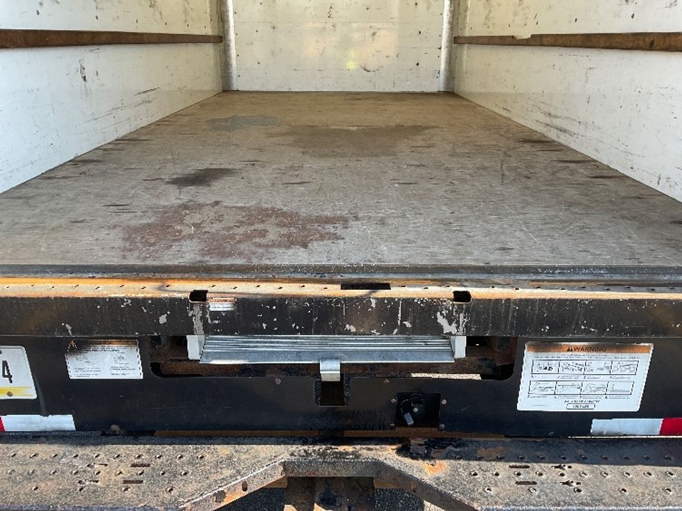 Light Duty Box Truck-Light and Medium Duty Trucks-GMC-2021-Savana G33903-Akron-OH-101,143\n\t\tmiles-$ 26,000 - Image 10