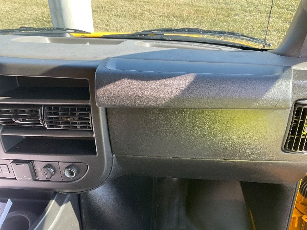 Light Duty Box Truck-Light and Medium Duty Trucks-GMC-2021-Savana G33903-Akron-OH-101,143\n\t\tmiles-$ 26,000 - Image 19