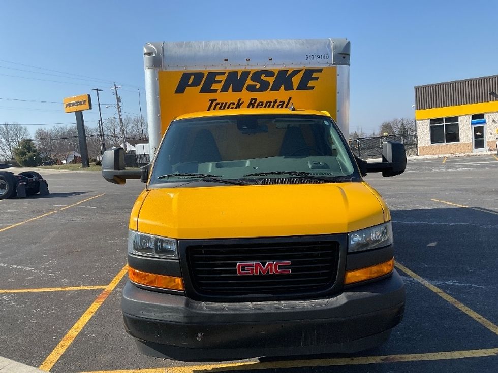Light Duty Box Truck-Light and Medium Duty Trucks-GMC-2021-Savana G33903-Akron-OH-101,143\n\t\tmiles-$ 26,000 - Image 2