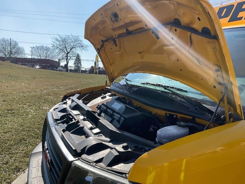 Light Duty Box Truck-Light and Medium Duty Trucks-GMC-2021-Savana G33903-Akron-OH-101,143\n\t\tmiles-$ 26,000 - Image 23