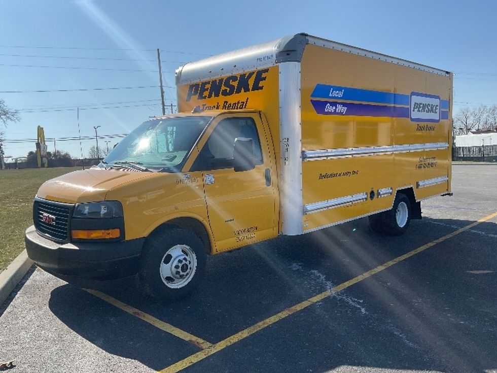 Light Duty Box Truck-Light and Medium Duty Trucks-GMC-2021-Savana G33903-Akron-OH-101,143\n\t\tmiles-$ 26,000 - Image 3