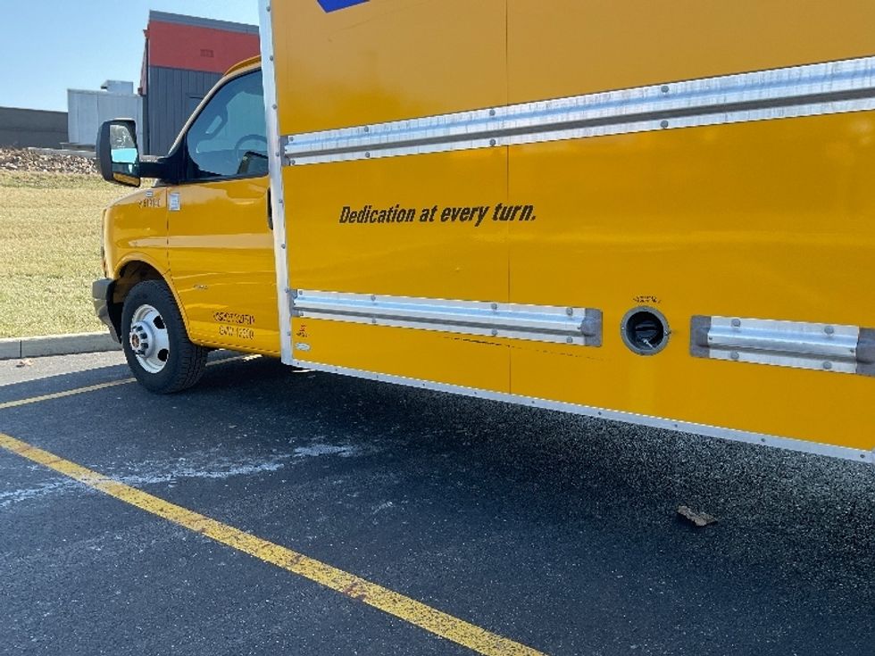 Light Duty Box Truck-Light and Medium Duty Trucks-GMC-2021-Savana G33903-Akron-OH-101,143\n\t\tmiles-$ 26,000 - Image 5