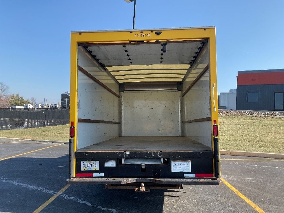 Light Duty Box Truck-Light and Medium Duty Trucks-GMC-2021-Savana G33903-Akron-OH-101,143\n\t\tmiles-$ 26,000 - Image 9