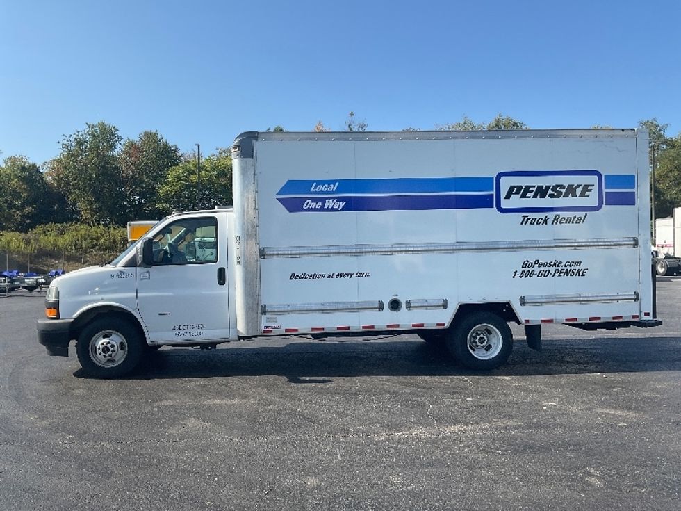 2021 Gmc Savana 3500 Cutaway photo 4