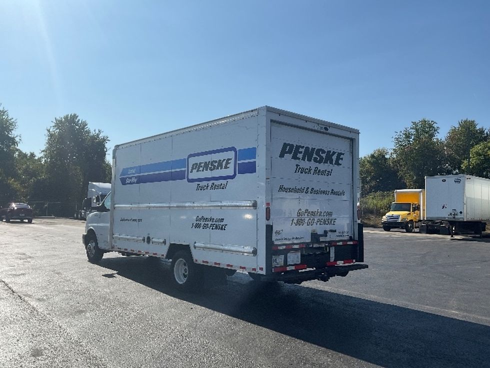 Light Duty Box Truck-Light and Medium Duty Trucks-GMC-2021-Savana G33903-Akron-OH-117,092\n\t\tmiles-$ 26,500 - Image 6