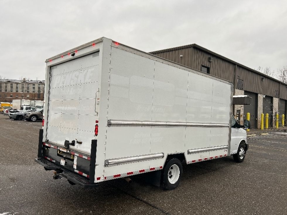 Light Duty Box Truck-Light and Medium Duty Trucks-GMC-2021-Savana G33903-Akron-OH-118,920\n\t\tmiles-$ 27,750 - Image 13