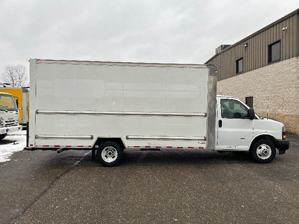 Light Duty Box Truck-Light and Medium Duty Trucks-GMC-2021-Savana G33903-Akron-OH-118,920\n\t\tmiles-$ 27,750 - Image 15