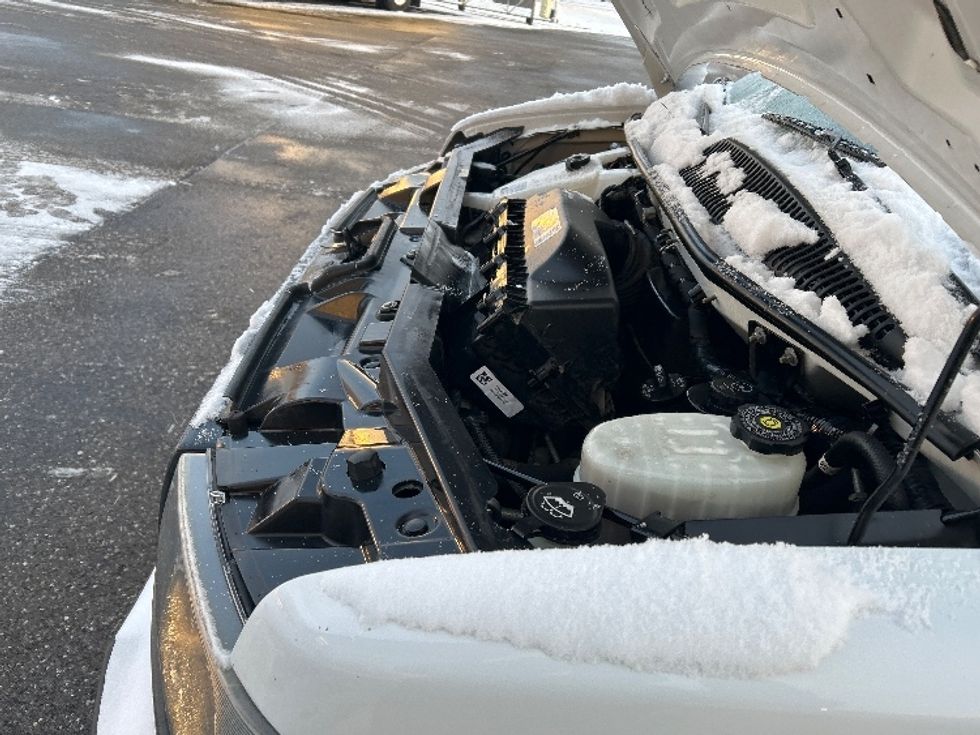 Light Duty Box Truck-Light and Medium Duty Trucks-GMC-2021-Savana G33903-Akron-OH-118,920\n\t\tmiles-$ 27,750 - Image 24