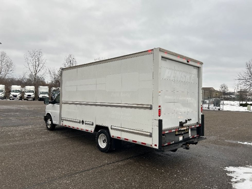 Light Duty Box Truck-Light and Medium Duty Trucks-GMC-2021-Savana G33903-Akron-OH-118,920\n\t\tmiles-$ 27,750 - Image 6